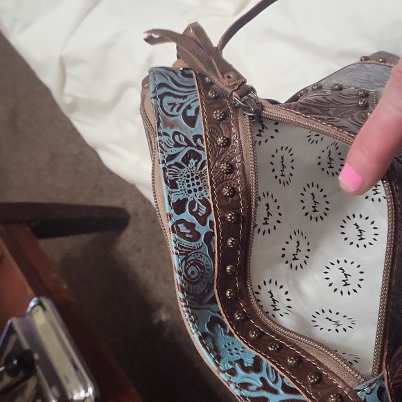 Purse - Picture 2 of 5